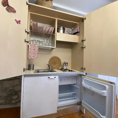 아파트 Bianco Rosa 로비니