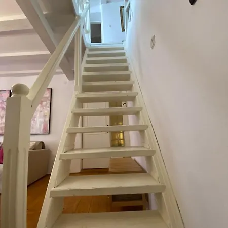 Bianco Rosa Апартаменты Ровинь