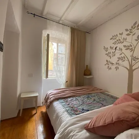 Bianco Rosa Ровинь