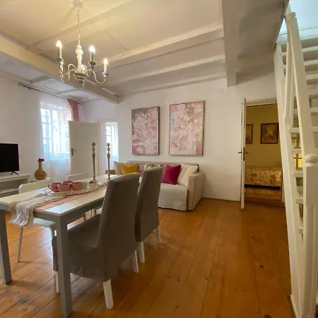 아파트 Bianco Rosa