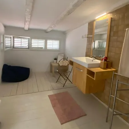 아파트 Bianco Rosa 로비니