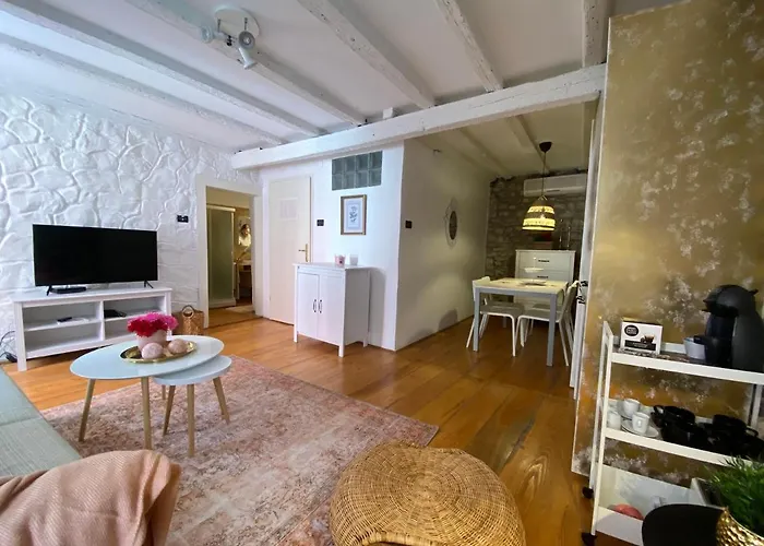 Bianco Rosa Διαμέρισμα Ρόβινι