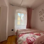 Bianco Rosa *