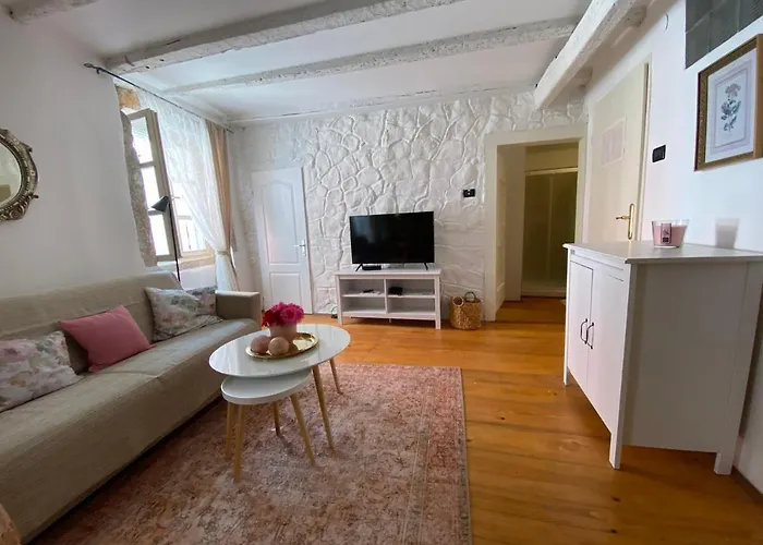 Apartamento Bianco Rosa *